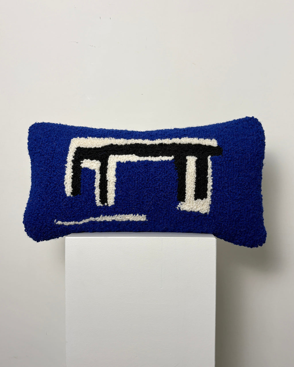 'Resting' | Tufted Rectangle Cushion