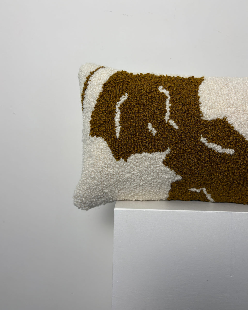 'Rottingdean' | Tufted Rectangle Cushion